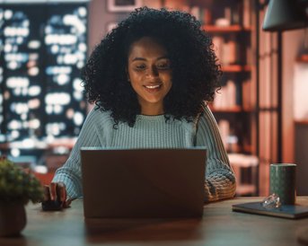 Fernstudium Psychologie im Online-Abendstudium Das Fernstudium Psychologie können Sie an der SRH Fernhochschule auch im Online-Abendstudium absolvieren.